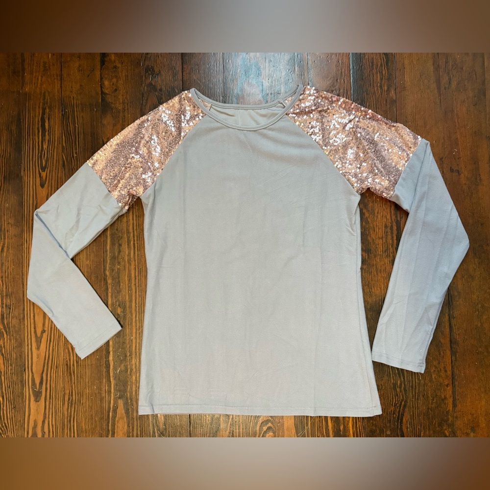 Gray Soft Light Long Sleeved Top With Sequin Shoulders Ladies M